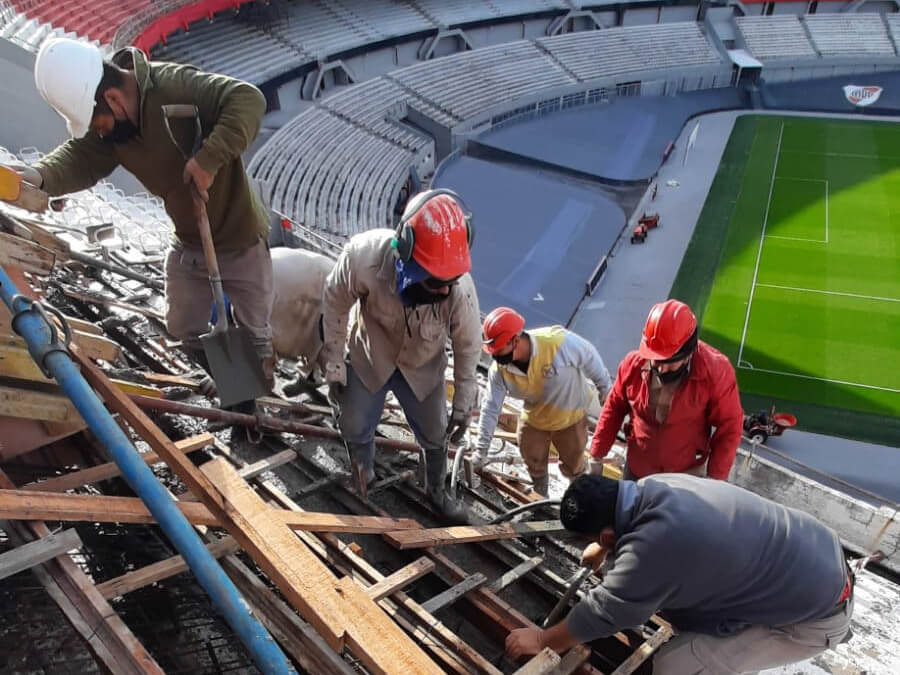 Demolición y reconstrucción de troneras de acceso a tribunas altas en Club Atletico River Plate
